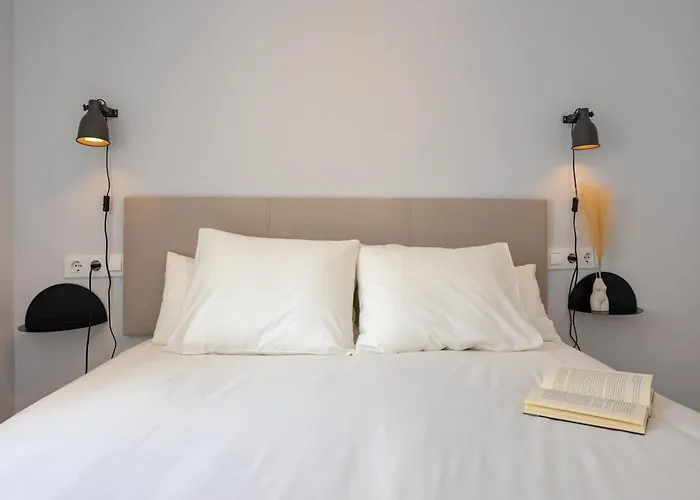 Charming 2 Bedroom Apartment At Iconic Triana Neighborhood By Ocityzen